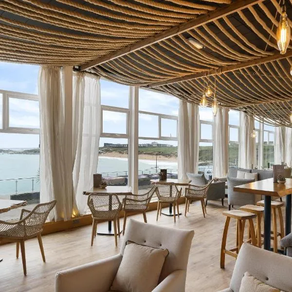 菲斯特拉尔海滩酒店及Spa - 仅限成人入住，位于Saint Mawgan的酒店