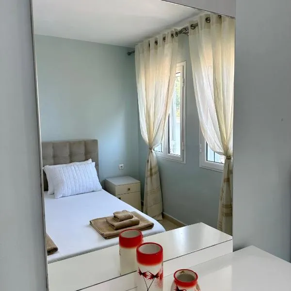Apartment for rent Piqeras, Sarande，位于Piqeras的酒店