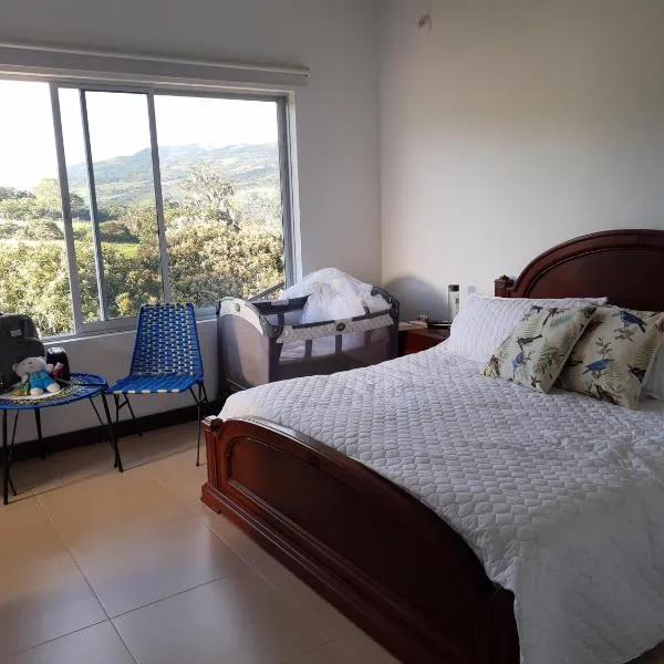 CASA CAMPESTRE COMPLETa，位于巴尔博萨的酒店