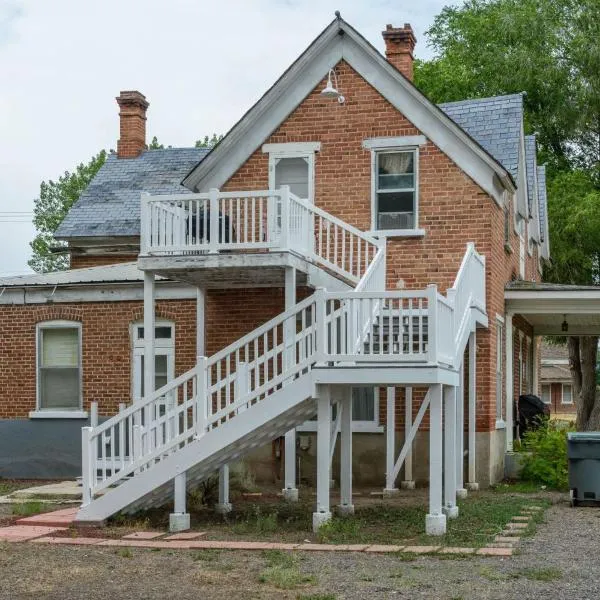 Panguich Red Brick Homes Upper Home，位于潘圭奇的酒店