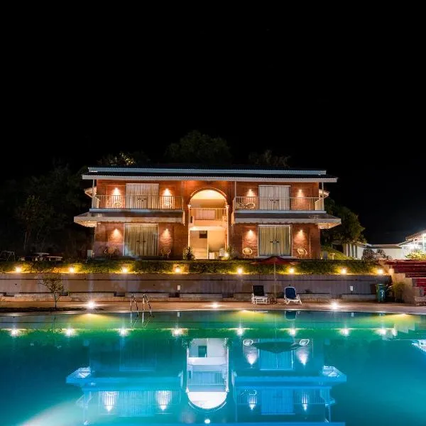 Urmilaa Green County Resort 35 KM From Kolhapur，位于戈尔哈布尔的酒店