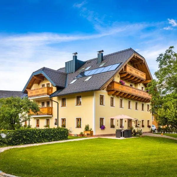 Landhaus Appartement Seidenwebergut Anif bei Salzburg，位于Niederalm的酒店