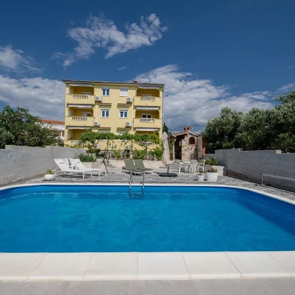 Casa Surya - Apartments with sea view and swimming pool，位于巴尔巴特纳拉布的酒店