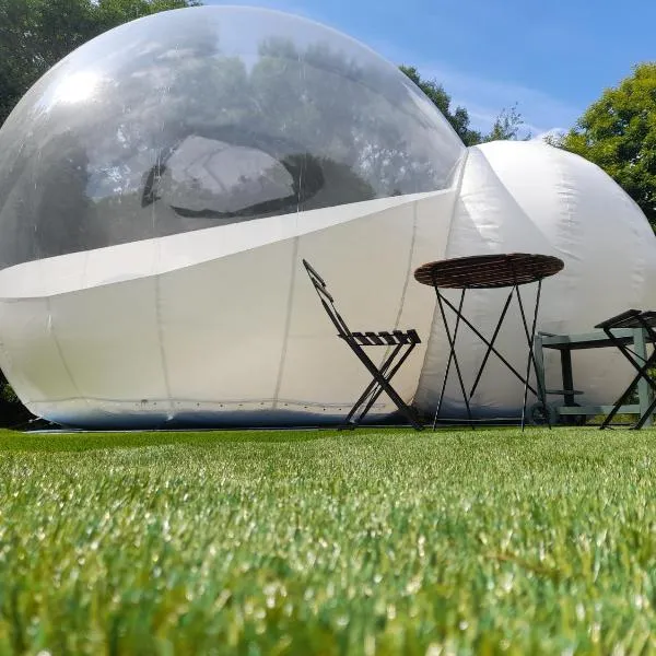 Nuit insolite dans une bulle avec jacuzzi privatif，位于Notre-Dame-dʼElle的酒店