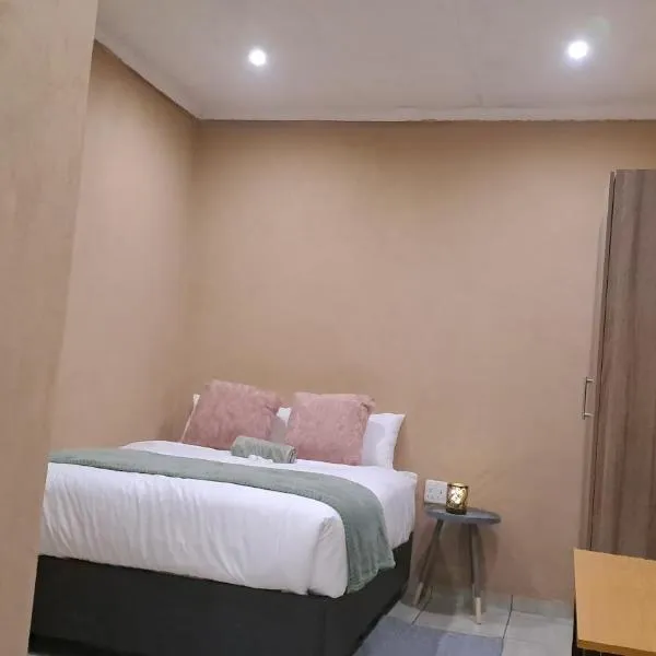 Cozy Airport Stay，位于肯普顿帕克的酒店