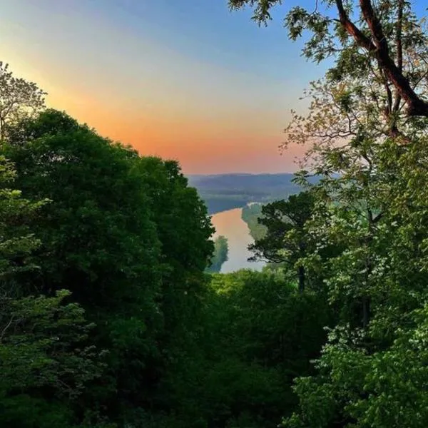 White River Mountain Manor- Million dollar view，位于尤里卡斯普林斯的酒店