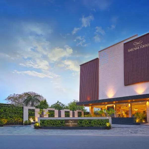 Royale Sarovar Portico Agra，位于阿格拉的酒店