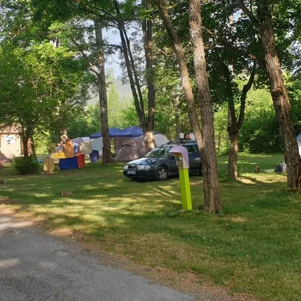 Camping l'Or Bleu，位于Barrême的酒店