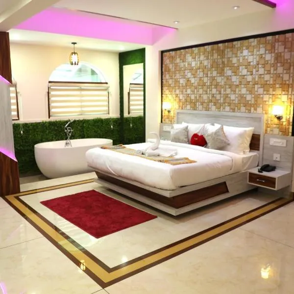 ROYAL CASTLE HOTEL，位于Periya的酒店