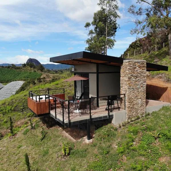 Glamping en Guatape Wifi Jacuzzi，位于瓜塔佩的酒店