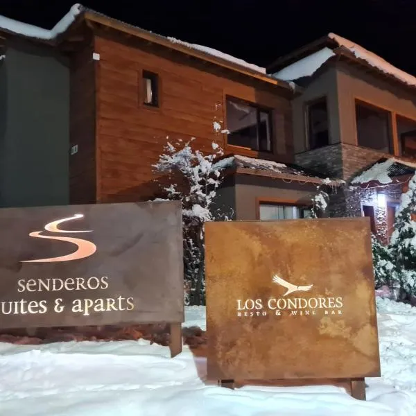 Senderos Aparts & Suites，位于厄尔查尔坦的酒店