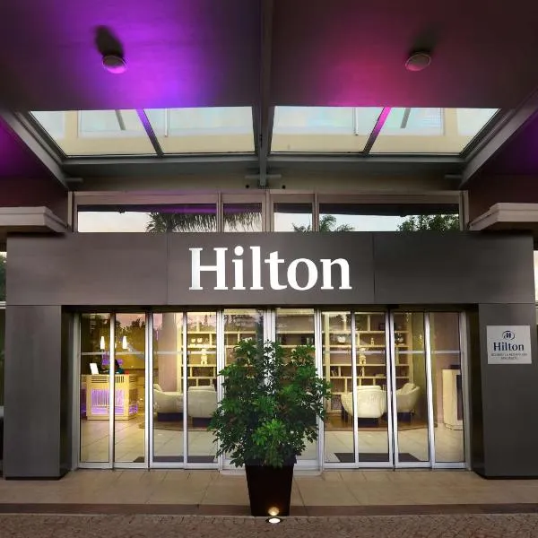 希尔顿努美阿拉普洛米纳德公寓酒店，位于伊洛特梅特内的酒店