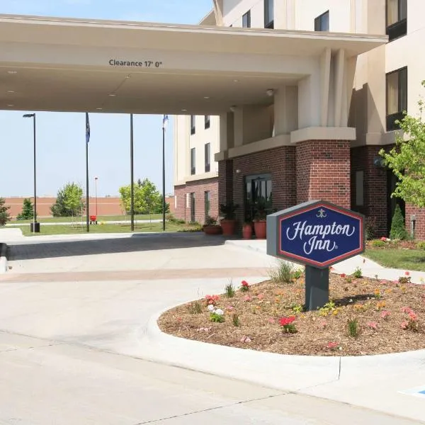 Newly Renovated Hampton Inn Omaha West Lakeside，位于奥马哈的酒店