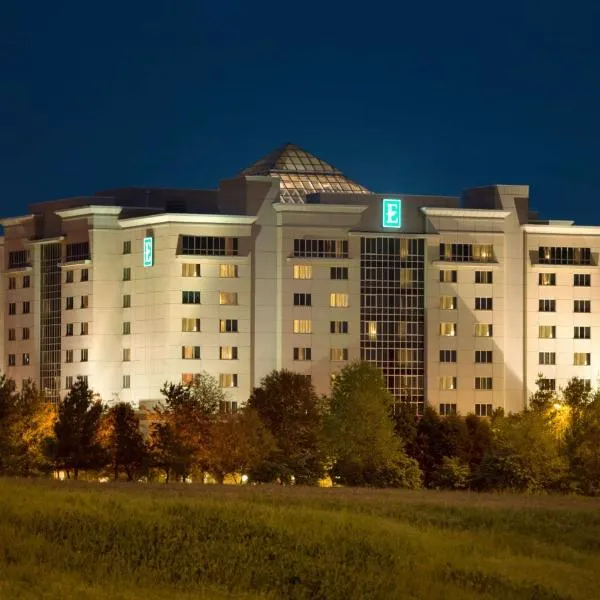 Embassy Suites by Hilton Nashville South Cool Springs，位于富兰克林的酒店