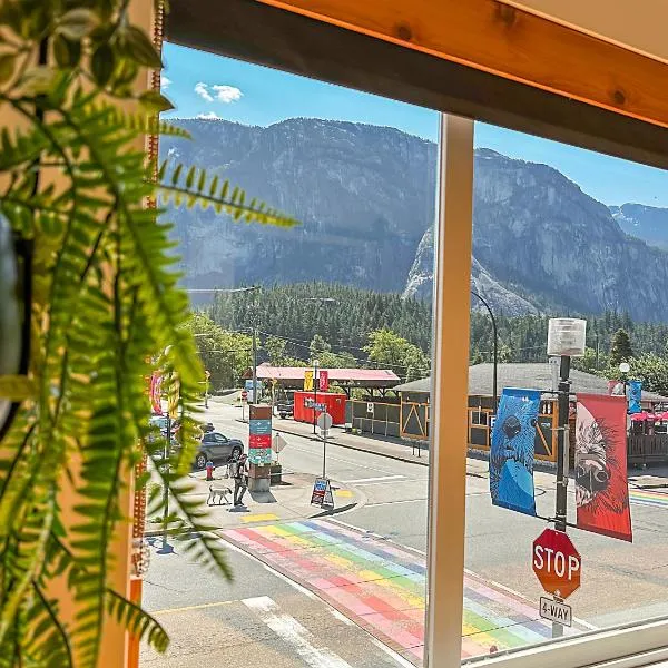 Crash Hotel Squamish，位于Britannia Beach的酒店