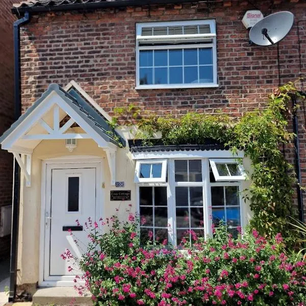 Cosy Cottage 1 - Central Bawtry - 2 Bedroom - High End Furnishings，位于根斯堡的酒店