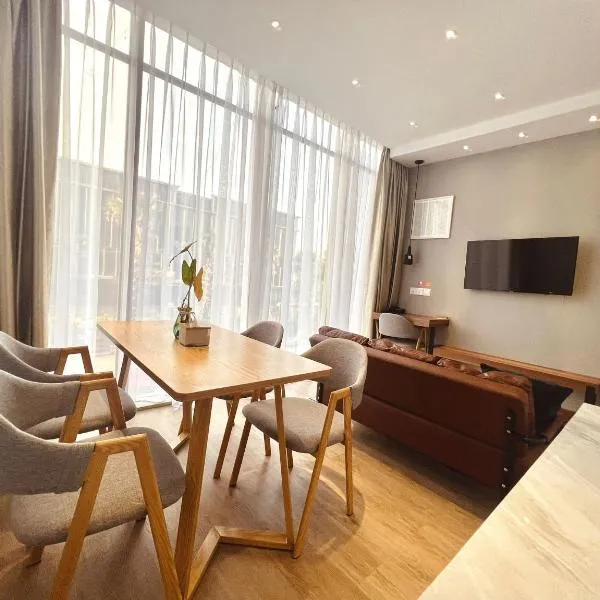 oxy suites 1-01 at Shop House Meisterstadt Pollux Habibie，位于巴淡岛中心的酒店