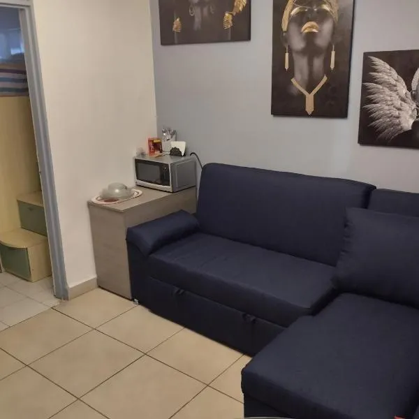 Apartamento a minutos caminando del Aeropuerto CDMX Terminal 1，位于墨西哥城的酒店