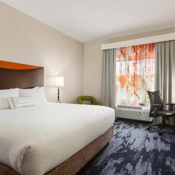 杰克逊维尔西/查菲普恩特费尔菲尔德客栈&套房，位于杰克逊维尔的酒店