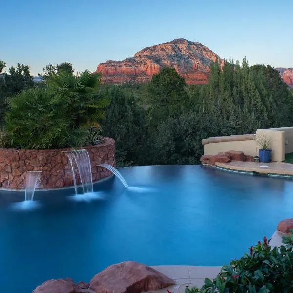 Palatial Paradise with Breathtaking Views of Red Rock and Stunning Infinity Pool，位于塞多纳的酒店