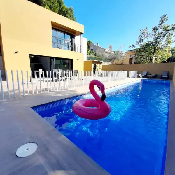 Experience Valencia Bnb - Luxury Apartment Naquera Chalet 298 con Piscina，位于Serra的酒店