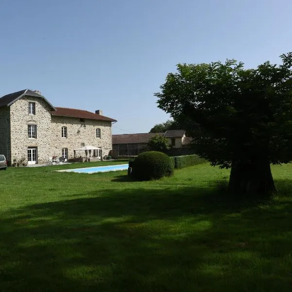 Chambres d'hôtes La Babinerie，位于Chénour的酒店