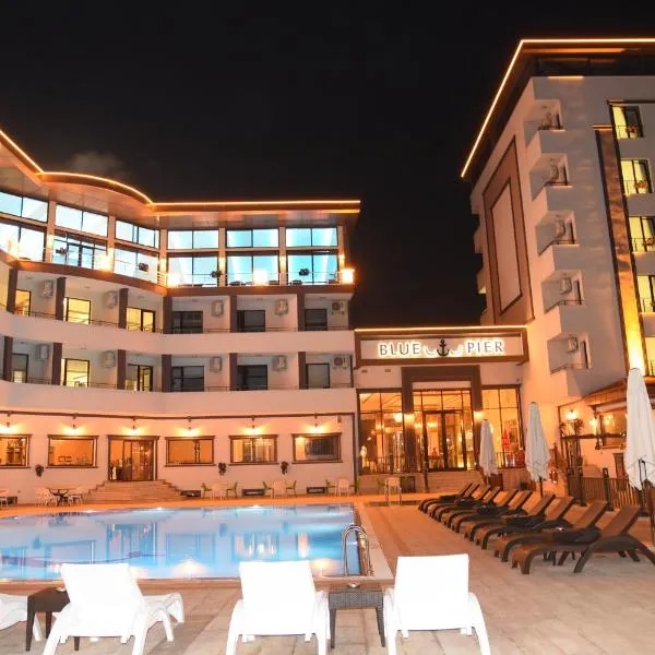 Blue Pier Hotel，位于Dereköy的酒店