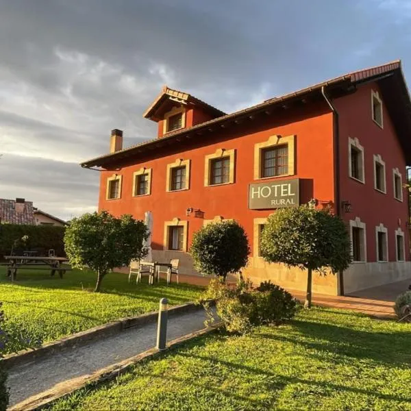 Hotel Rural Foncubierta，位于San Román的酒店