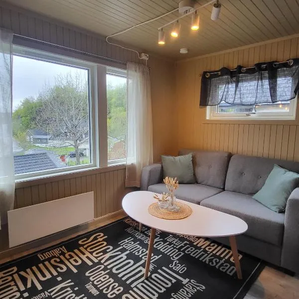 Koselig studioleilighet i Svolvær - Lofoten ved Svolværgeita, Djevelporten，位于Ulvågen的酒店