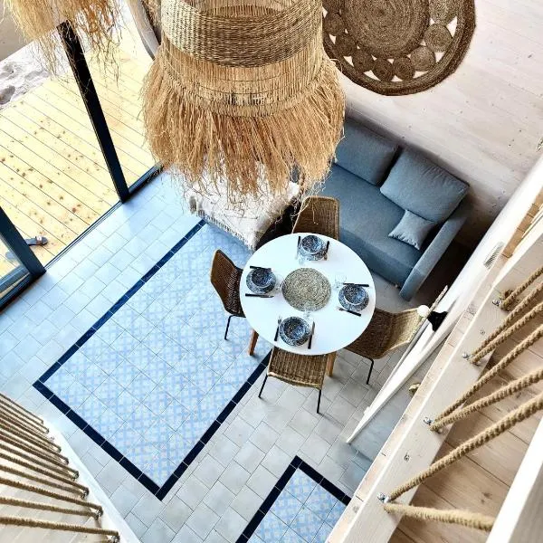 Lulu Holiday Resort domki z podgrzewanym Basenem，位于梅尔诺的酒店
