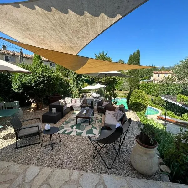 VILLA Sybel au charme provencal，位于勒鲁雷的酒店