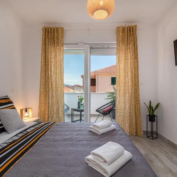 Apartmani Luce Trogir，位于特罗吉尔的酒店