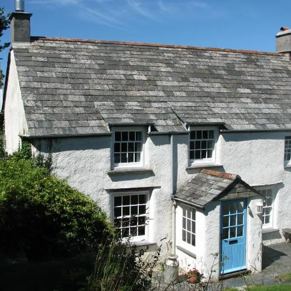 The Old Farmhouse，位于Crackington Haven的酒店