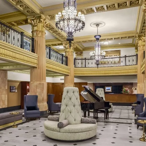 堪萨斯城希尔顿总统酒店，位于北堪萨斯城的酒店