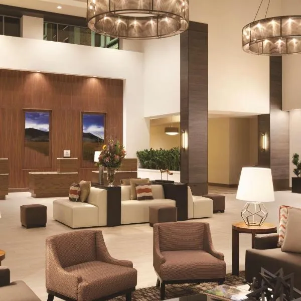 俄克拉荷马城市中心/医疗中心希尔顿合博套房酒店，位于爱德蒙的酒店
