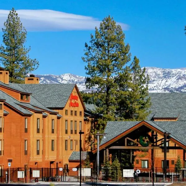 Hampton Inn & Suites Tahoe-Truckee，位于Soda Springs的酒店