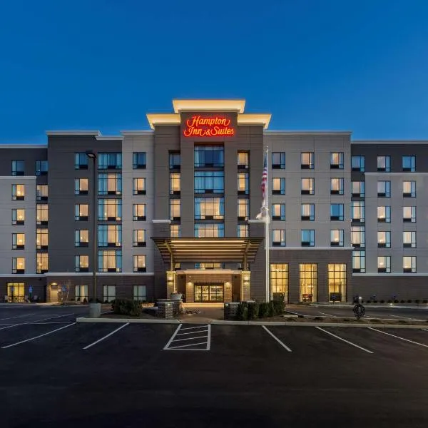肯塔基辛辛那提新港汉普顿套房汽车旅馆，位于Fort Mitchell的酒店