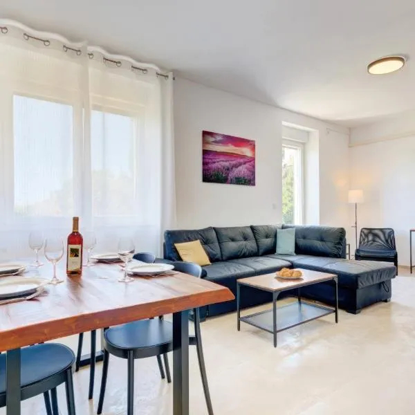 NEW 2024 Apartment Marchesi Vodnjan，位于沃德年的酒店