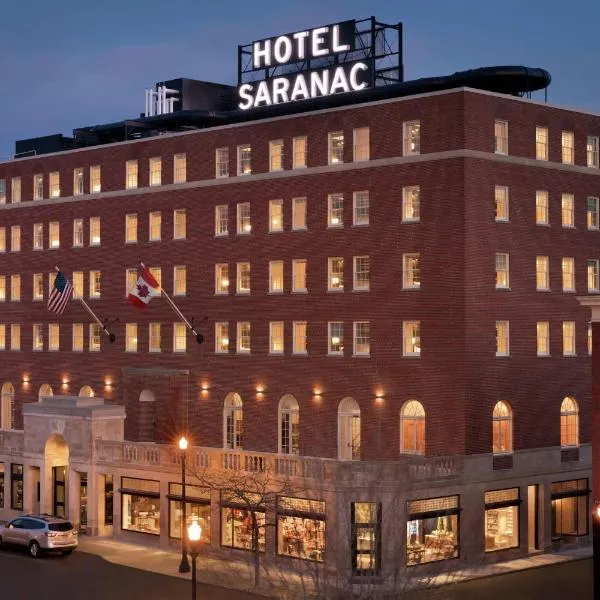 萨拉纳克酒店，位于Lake Clear的酒店