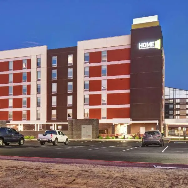 Home2 Suites by Hilton Gilbert，位于Queen Creek的酒店