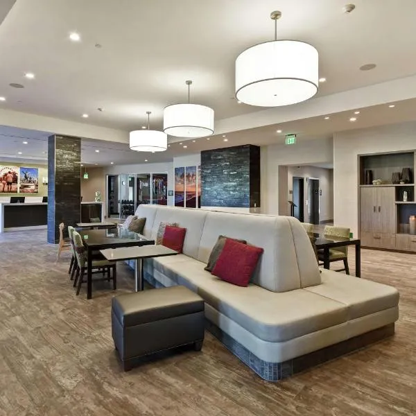 Home2 Suites by Hilton Los Angeles Montebello，位于蒙特贝罗的酒店
