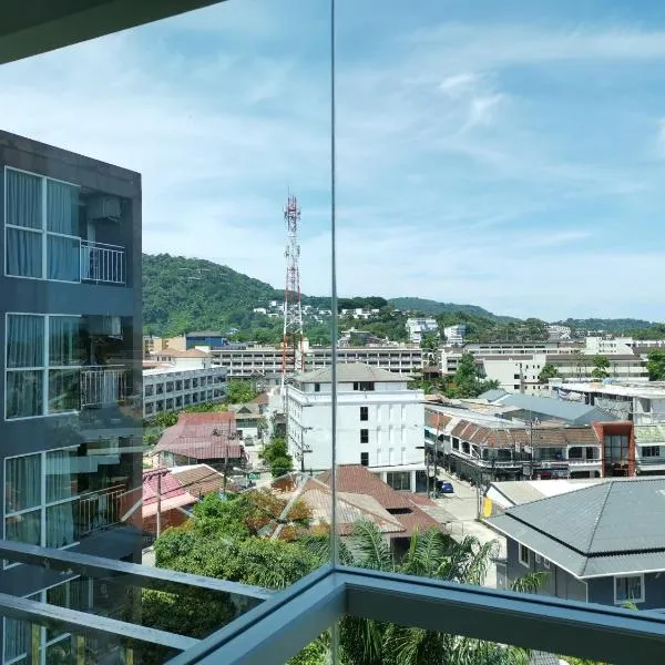 7 Floor - Ozone Condotel near Kata beach by 15 minutes walking，位于卡塔海滩的酒店