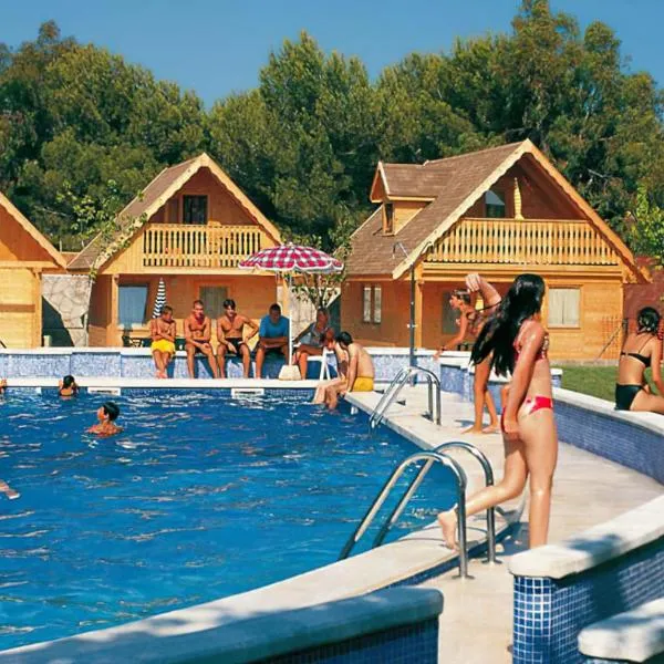 Arc de Bará Camping & Bungalows，位于Vespella de Gaià 的酒店