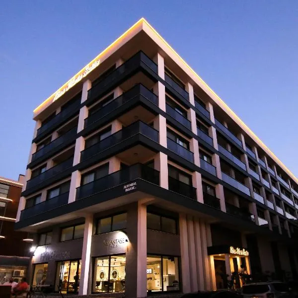 Krem Marin Otel，位于切什梅的酒店