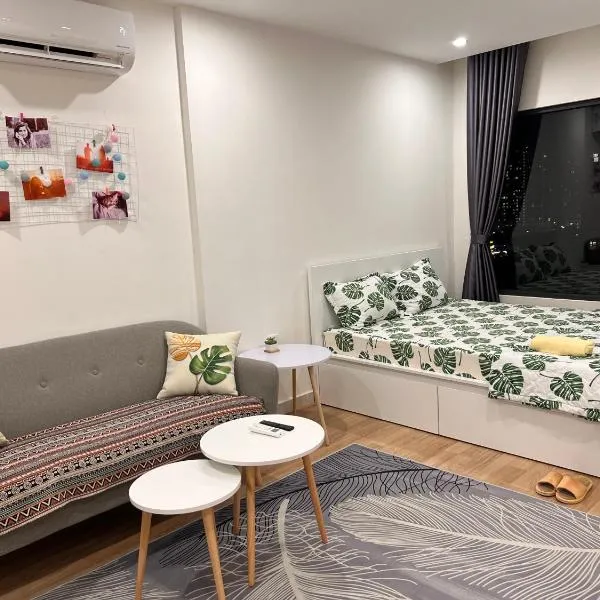 Vinhome Grand Park Homestay House-Romantic Stay，位于Gò Công的酒店