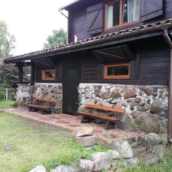 Domek nad jeziorem w Karwiku，位于Niedźwiedzi Róg的酒店