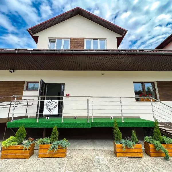 Pod Gromadzyniem Resort，位于Bandrów Narodowy的酒店