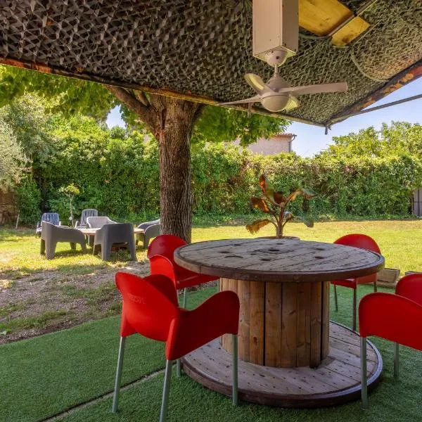 Rez de Villa - Le Luc，位于勒吕克的酒店