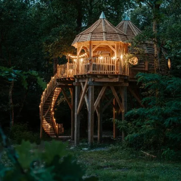 Les Cabanes Girondines-Lodges & Spa，位于马尔蒂拉克的酒店
