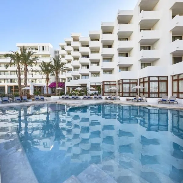 特雷斯托雷斯酒店，位于伊斯费古耶拉尔海滩的酒店